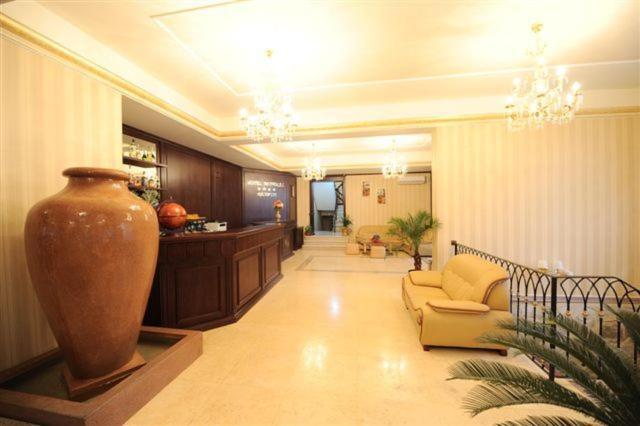 Hotel Mondial - Baia Екстериор снимка