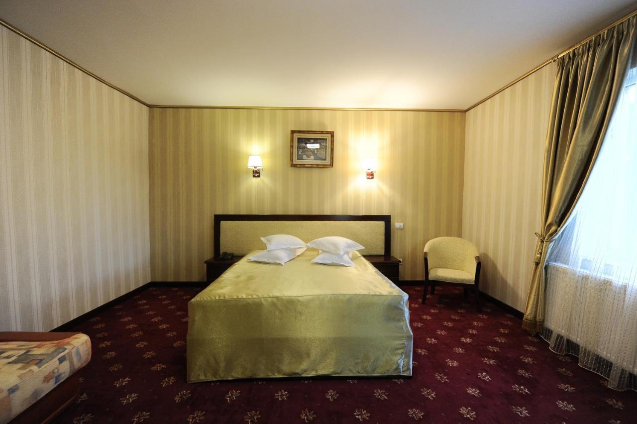 Hotel Mondial - Baia Екстериор снимка